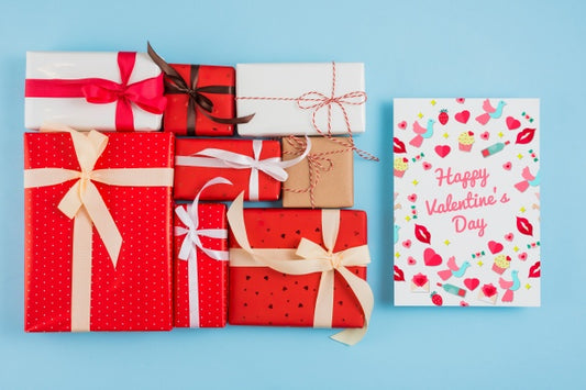 Free Valentines Card Mockup With Presents Psd