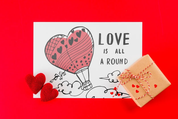 Free Valentines Card Mockup With Presents Psd