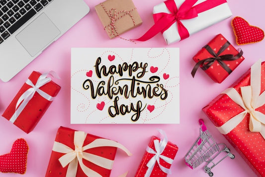 Free Valentines Day Card Mockup With Elements Psd