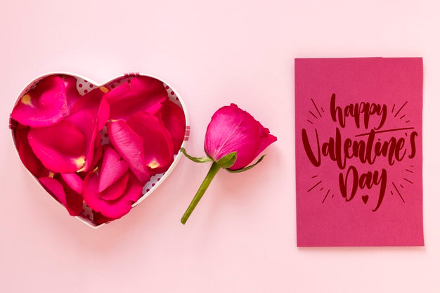 Free Valentine'S Day Concept Mock-Up Psd