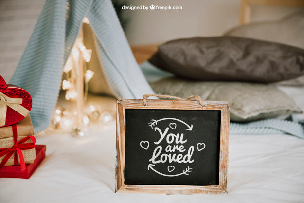 Free Valentines Frame And Elements Mockup Psd