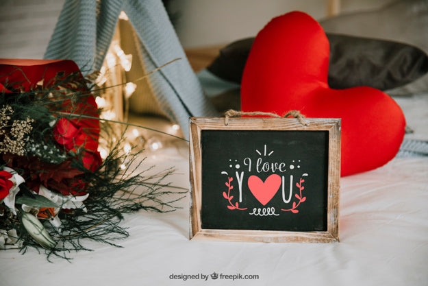 Free Valentines Frame And Elements Mockup Psd