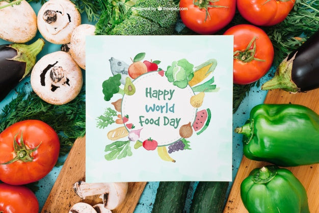 Free Vegetarian Mockup With Paper Card Psd