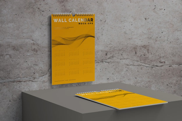 Free Vertical Wall Calendar Mockup Psd