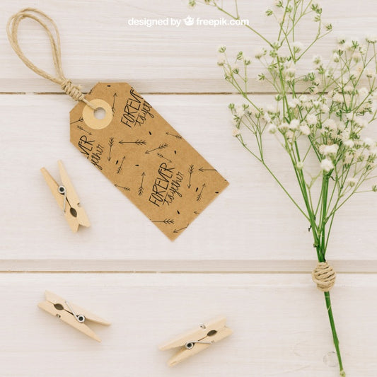 Free Wedding Label With Clothespins And Bouquet Of Flowers Psd
