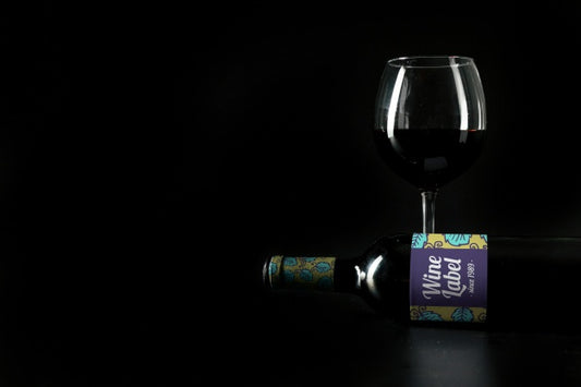 Free Wine Mockup With Copyspace On Left Side Psd