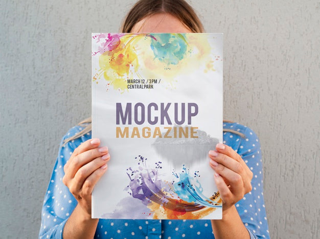 Free Woman Showing A Mock Up Magazine Psd