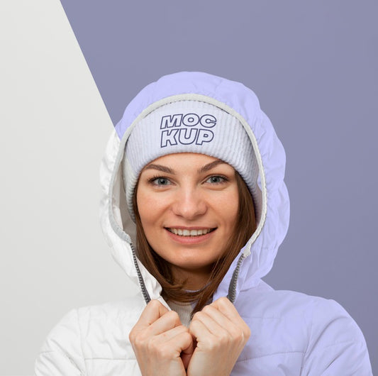 Free Woman Wearing Warm Clothes Close Up Psd