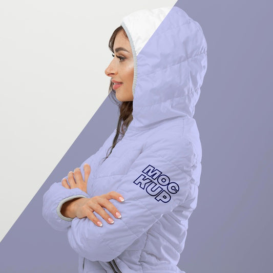 Free Woman Wearing Winter Clothes Mockup Psd