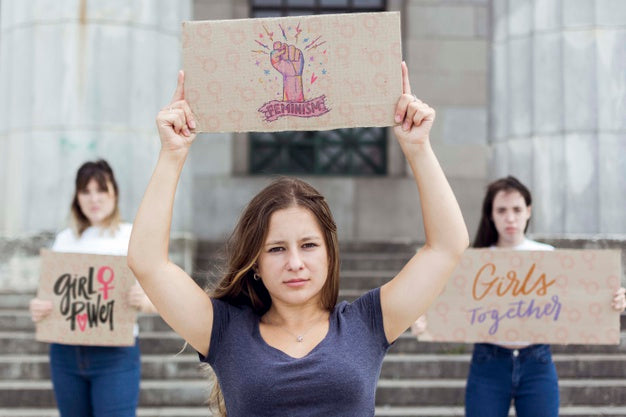 Free Womens Holding Cartoon Board With Messages Psd