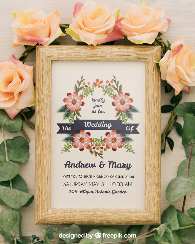 Free Wooden Frame And Flowers With Leaves Psd
