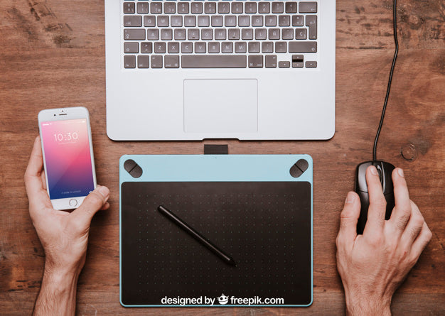Free Workspace Composition With Graphic Tablet Psd