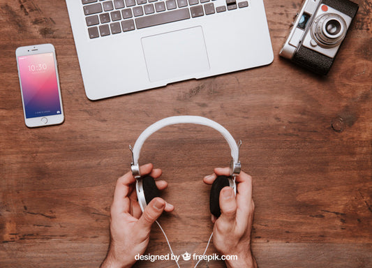 Free Workspace Composition With Headphones Psd