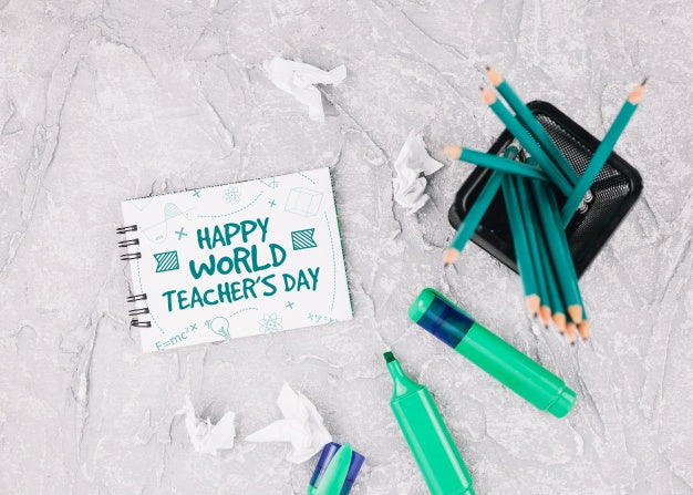 Free World Teacher Day Mockup With Booklet Psd