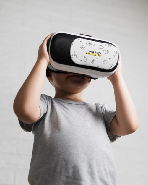 Free Young Boy Trying Virtual Reality Psd